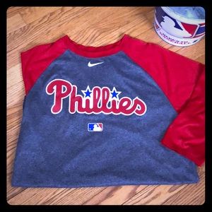 ⚾️❤️⚾️Nike DRI FIT Phillies raglan T.⚾️❤️⚾️